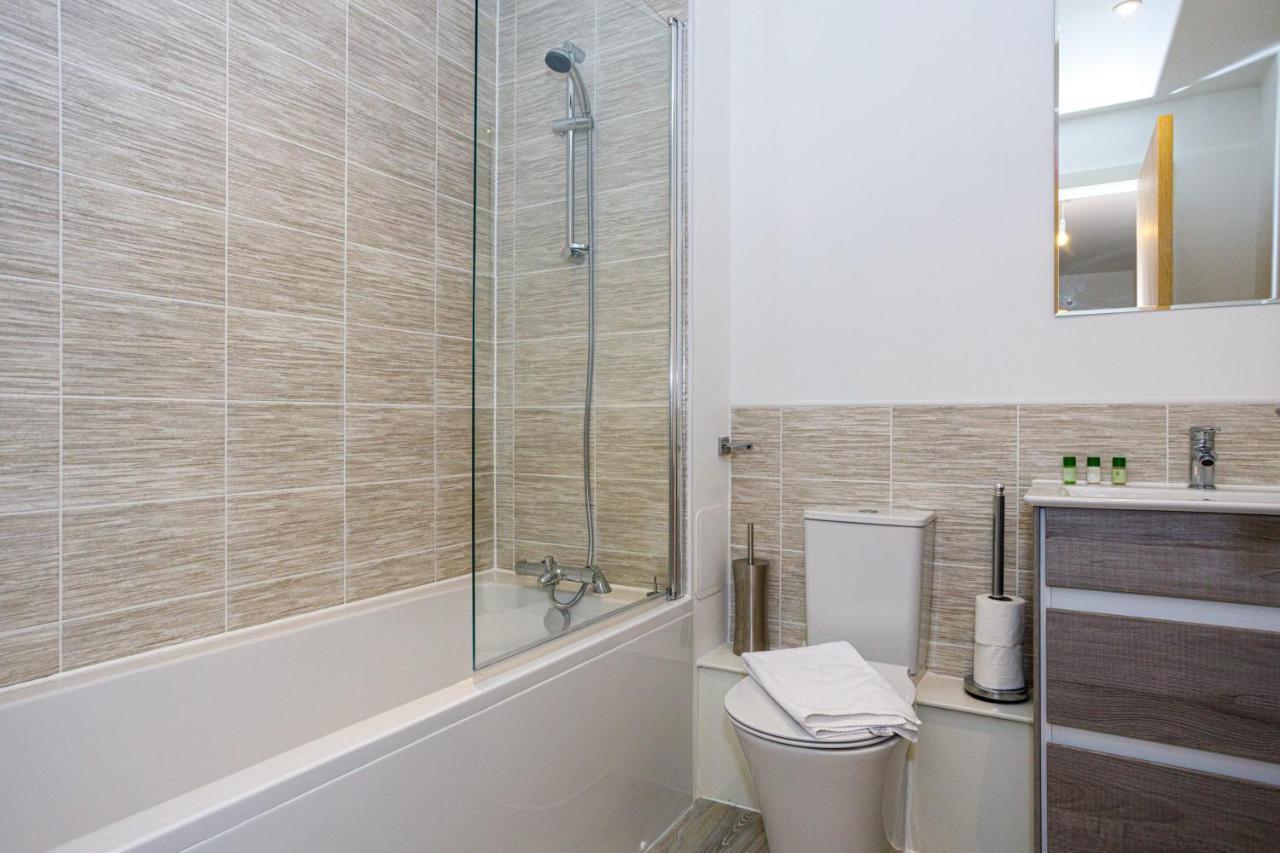 Contemporary 2 Bedroom Duplex In Salford Manchester Dış mekan fotoğraf