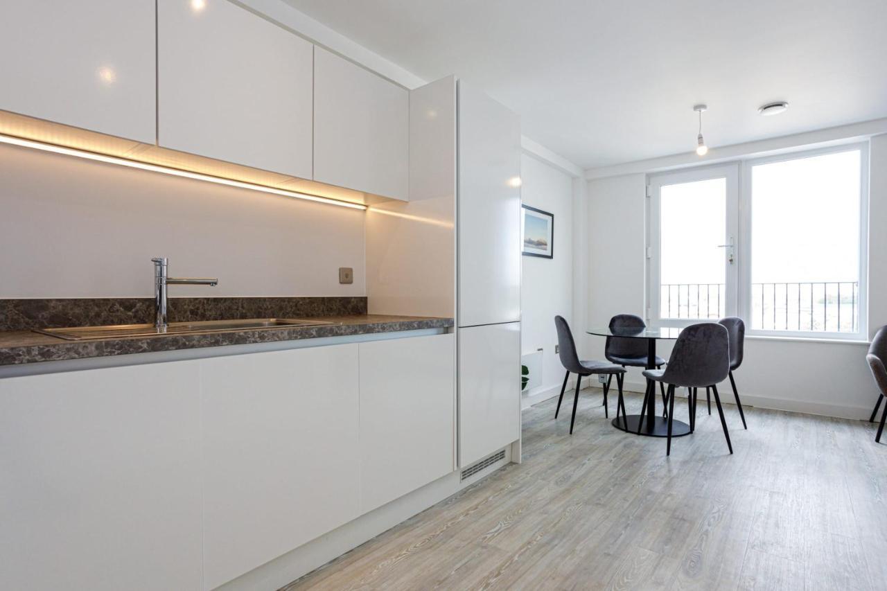 Contemporary 2 Bedroom Duplex In Salford Manchester Dış mekan fotoğraf