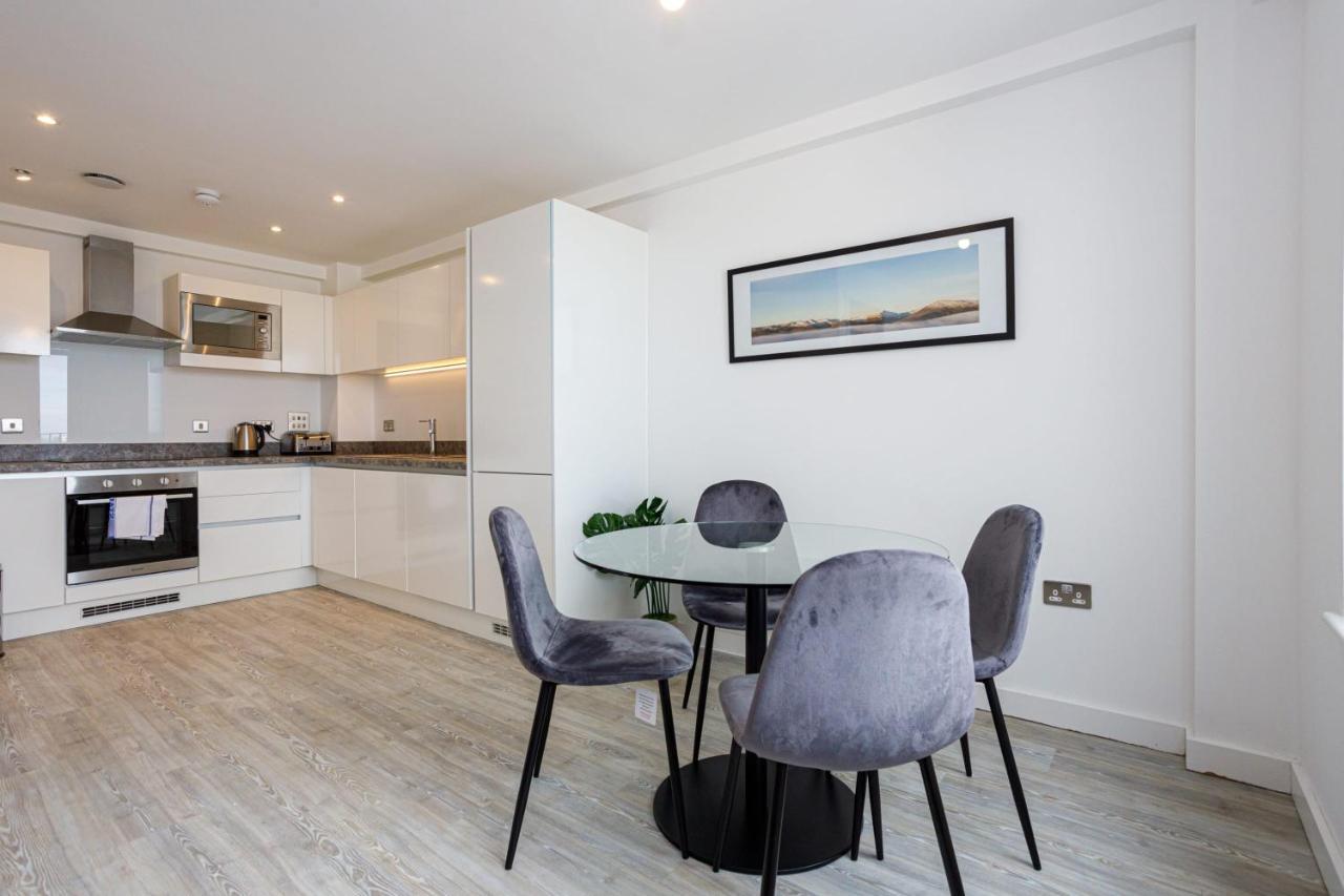 Contemporary 2 Bedroom Duplex In Salford Manchester Dış mekan fotoğraf